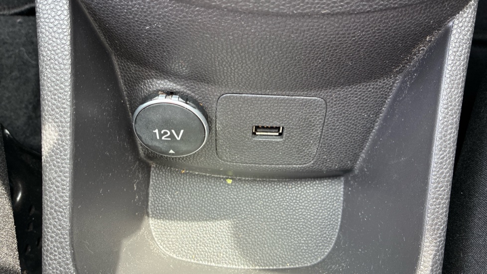 Ford Fiesta 1.0 EcoBoost Titanium 5dr Petrol Hatchback - Image 31