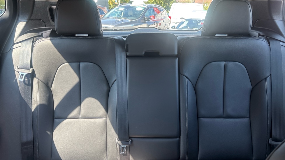 Volvo XC40 1.5 T3 [163] Inscription 5dr Petrol Estate - Image 15