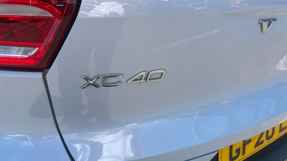 Volvo XC40 1.5 T3 [163] Inscription 5dr Petrol Estate - Image 23