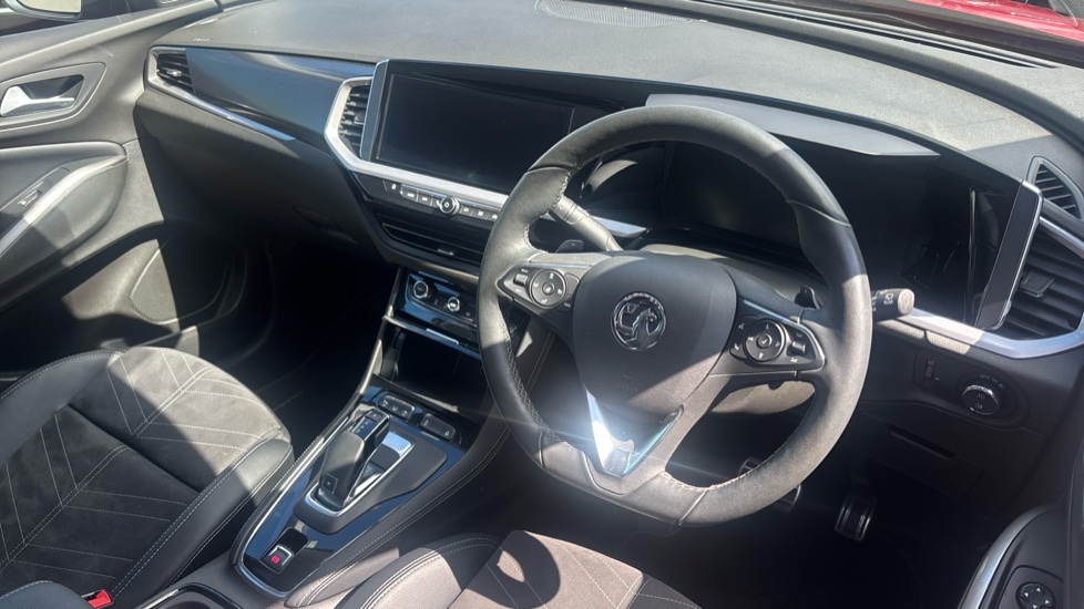 Vauxhall Grandland 1.2 Turbo Ultimate 5dr Auto Petrol Hatchback - Image 11