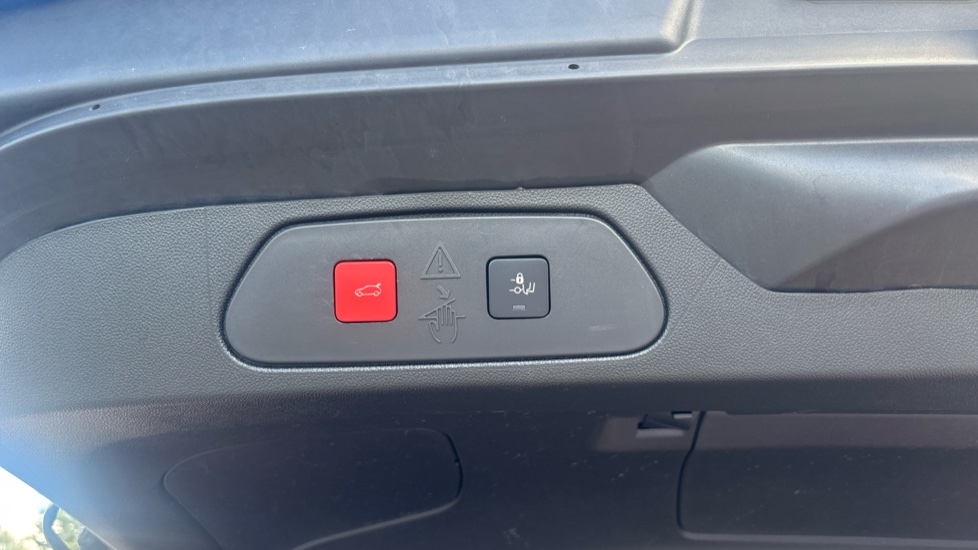 Vauxhall Grandland 1.2 Turbo Ultimate 5dr Auto Petrol Hatchback - Image 21