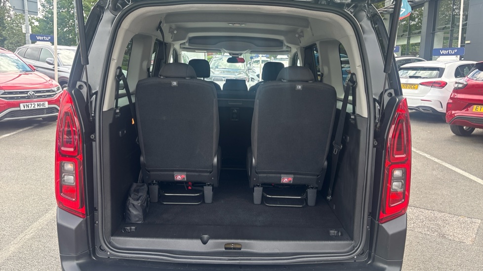 Citroen Berlingo 1.2 PureTech 130 Flair XTR XL 5dr EAT8 [7 seat] Petrol Estate - Image 4