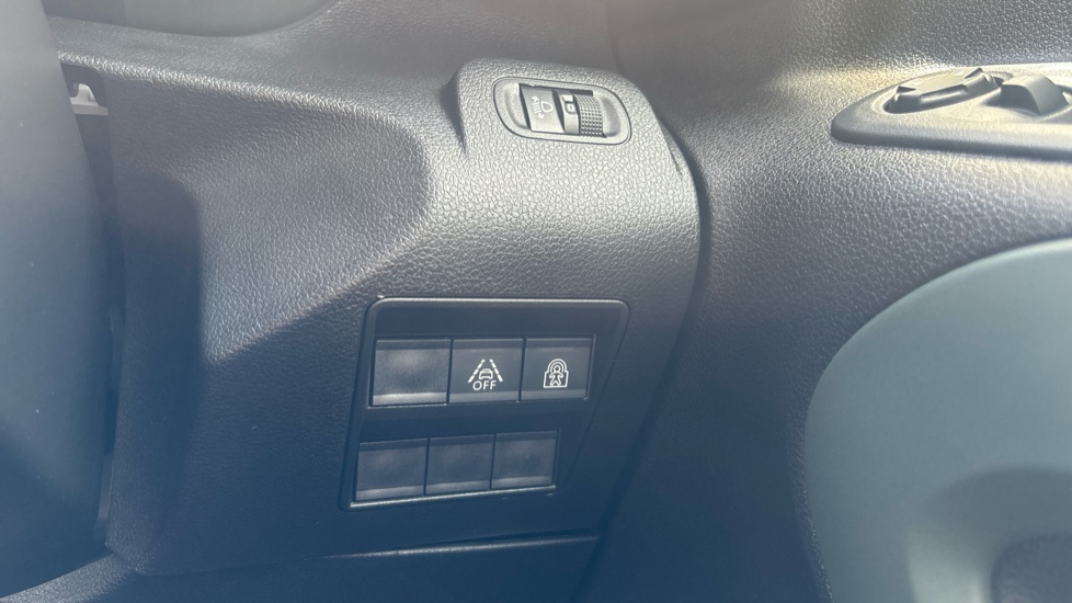 Citroen Berlingo 1.2 PureTech 130 Flair XTR XL 5dr EAT8 [7 seat] Petrol Estate - Image 25