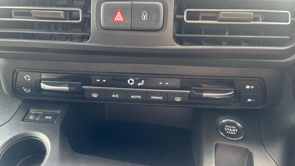Citroen Berlingo 1.2 PureTech 130 Flair XTR XL 5dr EAT8 [7 seat] Petrol Estate - Image 27