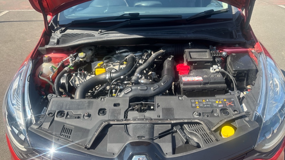 Renault Clio 0.9 TCE 90 GT Line 5dr Petrol Hatchback - Image 8