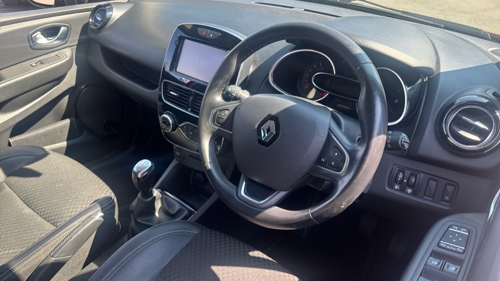 Renault Clio 0.9 TCE 90 GT Line 5dr Petrol Hatchback - Image 11