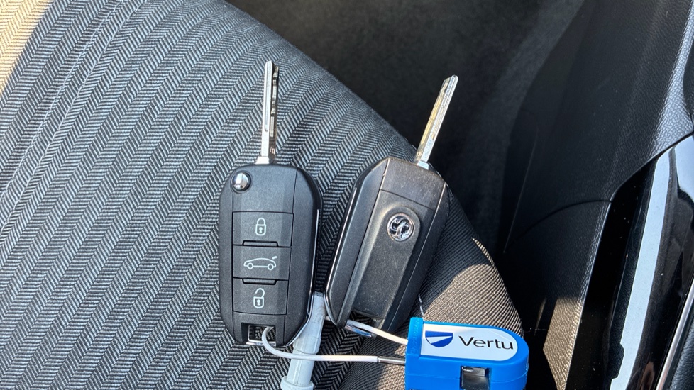 Vauxhall Corsa 1.2 Design 5dr Petrol Hatchback - Image 18