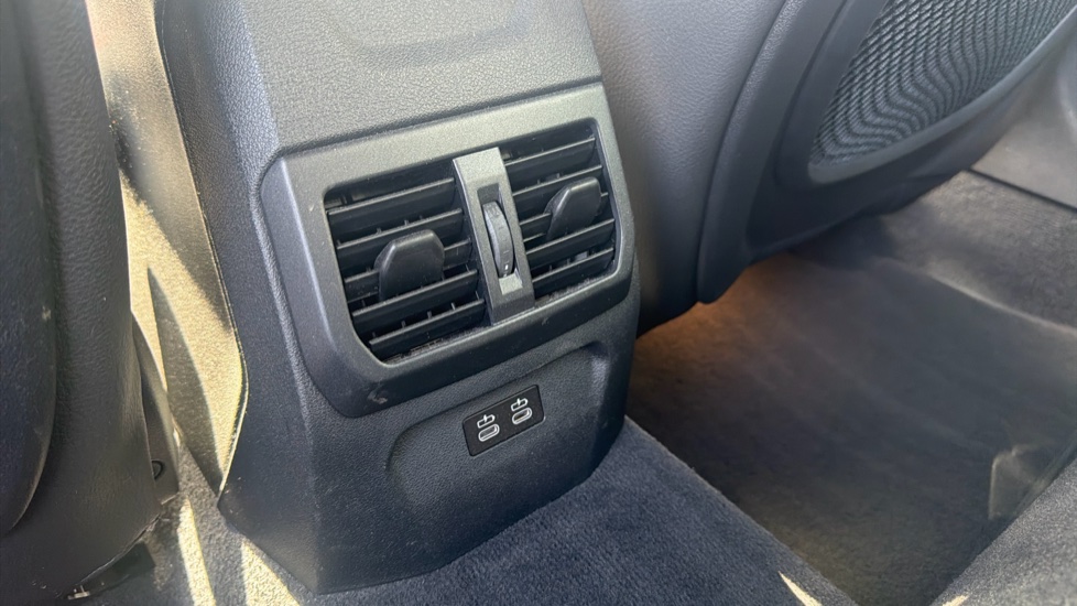BMW 2 Series 218i [136] M Sport 4dr DCT Petrol Saloon - Image 21