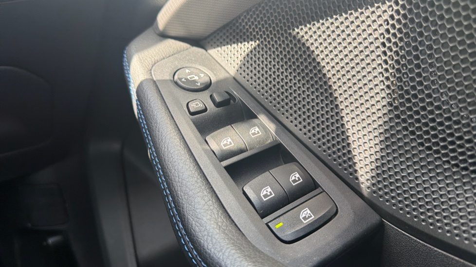 BMW 2 Series 218i [136] M Sport 4dr DCT Petrol Saloon - Image 36