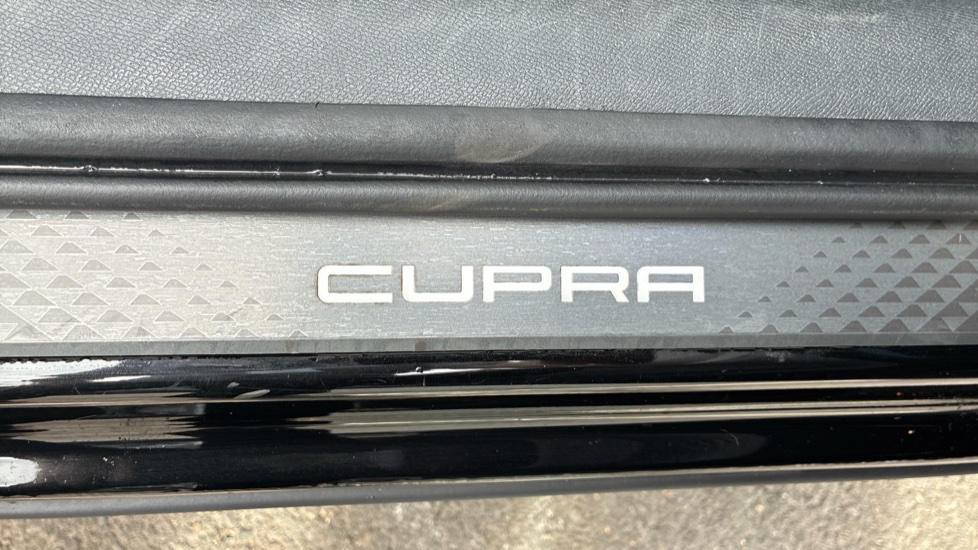 CUPRA Formentor 1.5 eTSI 150 V2 5dr DSG Petrol Estate - Image 31