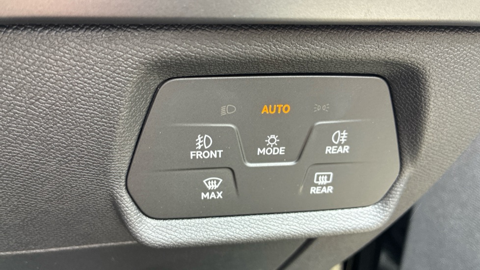 CUPRA Formentor 1.5 eTSI 150 V2 5dr DSG Petrol Estate - Image 34