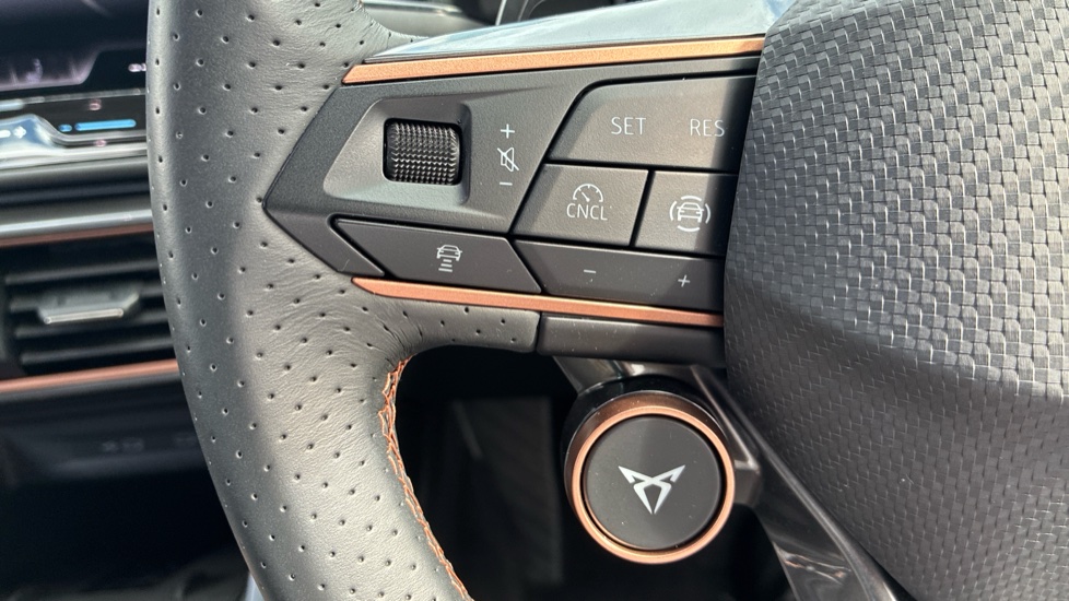 CUPRA Formentor 1.5 eTSI 150 V2 5dr DSG Petrol Estate - Image 36