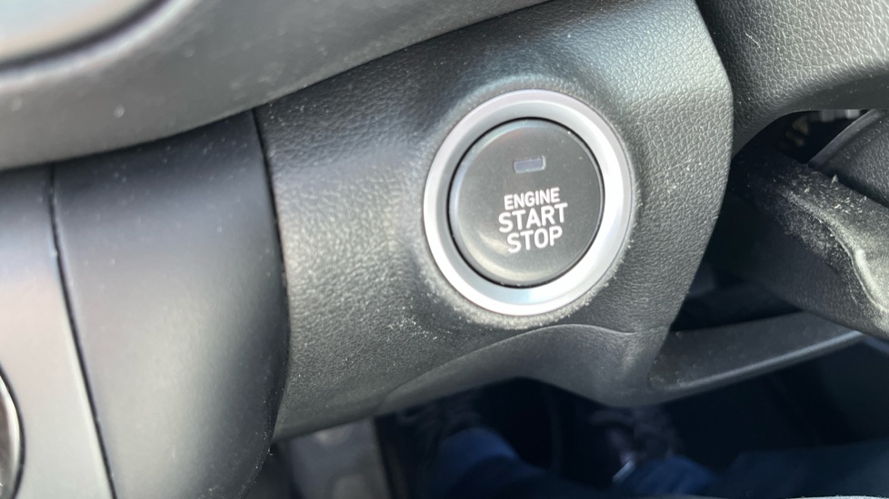 Hyundai KONA 1.6 GDi Hybrid Ultimate 5dr DCT Hybrid Hatchback - Image 32