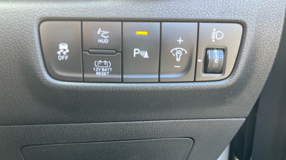 Hyundai KONA 1.6 GDi Hybrid Ultimate 5dr DCT Hybrid Hatchback - Image 35