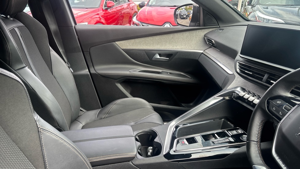 Peugeot 5008 1.2 PureTech GT 5dr EAT8 Petrol Estate - Image 14