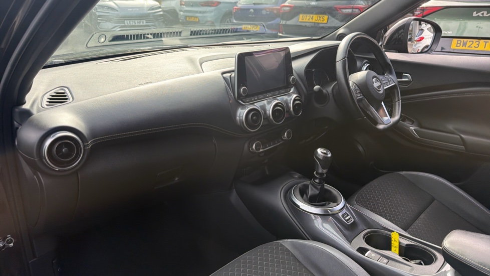 Nissan Juke 1.0 DiG-T 114 N-Connecta 5dr Petrol Hatchback - Image 9