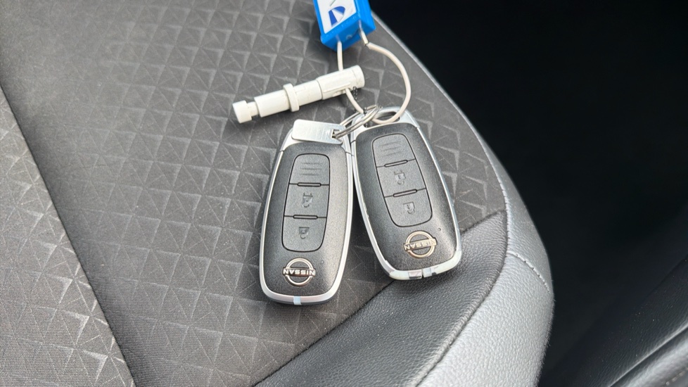Nissan Juke 1.0 DiG-T 114 N-Connecta 5dr Petrol Hatchback - Image 20