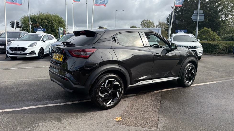 Nissan Juke 1.0 DiG-T 114 N-Connecta 5dr Petrol Hatchback - Image 25
