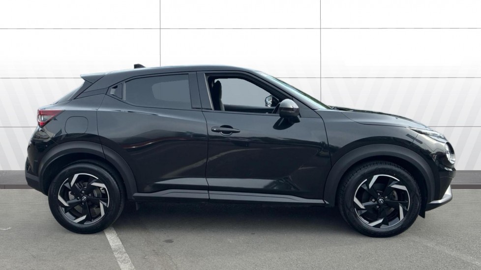 Nissan Juke 1.0 DiG-T 114 N-Connecta 5dr Petrol Hatchback - Image 5