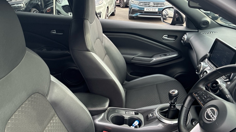 Nissan Juke 1.0 DiG-T 114 N-Connecta 5dr Petrol Hatchback - Image 8