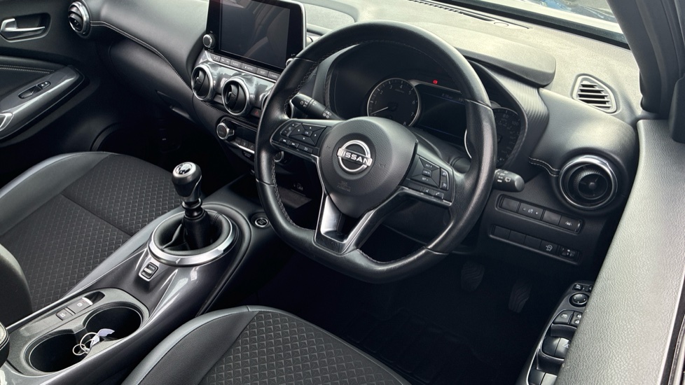 Nissan Juke 1.0 DiG-T 114 N-Connecta 5dr Petrol Hatchback - Image 11