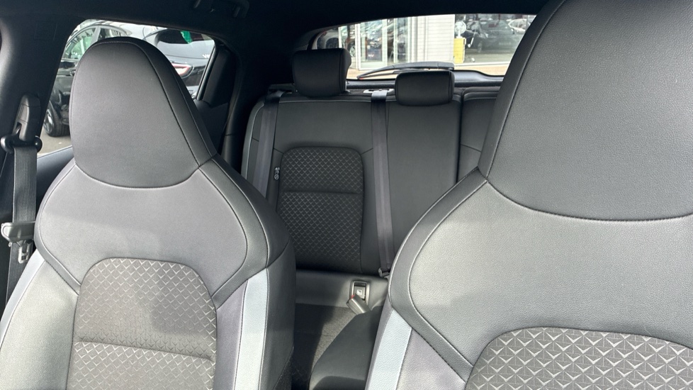 Nissan Juke 1.0 DiG-T 114 N-Connecta 5dr Petrol Hatchback - Image 15