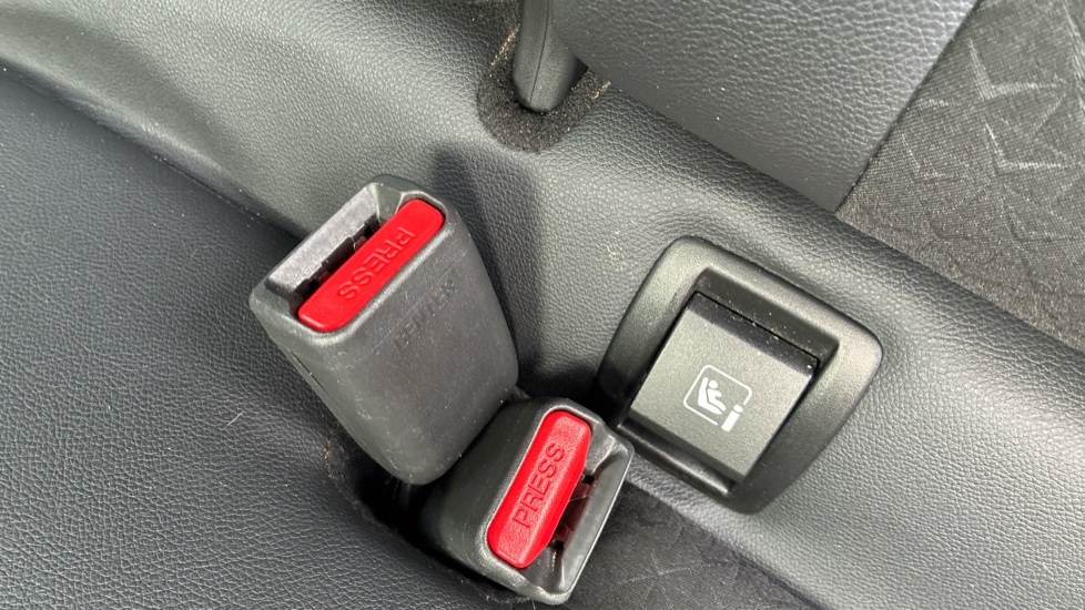 Nissan Juke 1.0 DiG-T 114 N-Connecta 5dr Petrol Hatchback - Image 17