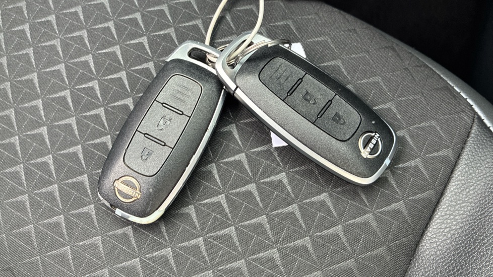 Nissan Juke 1.0 DiG-T 114 N-Connecta 5dr Petrol Hatchback - Image 20