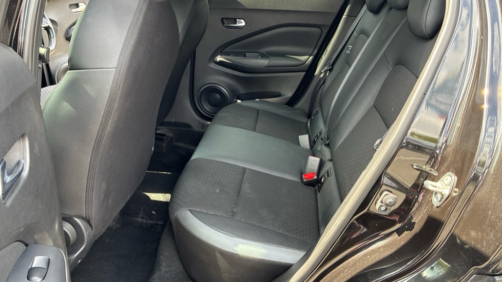 Nissan Juke 1.0 DiG-T 114 N-Connecta 5dr Petrol Hatchback - Image 16