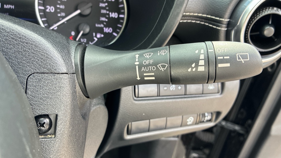 Nissan Juke 1.0 DiG-T 114 N-Connecta 5dr Petrol Hatchback - Image 29