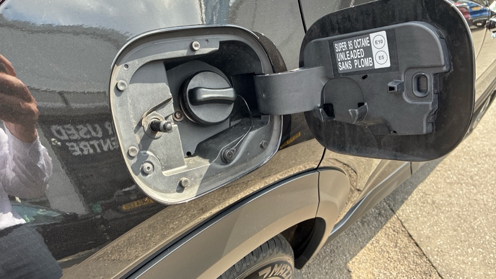 Nissan Juke 1.0 DiG-T 114 N-Connecta 5dr Petrol Hatchback - Image 32