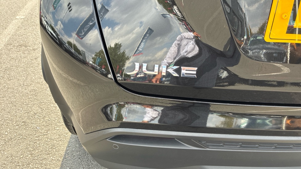 Nissan Juke 1.0 DiG-T 114 N-Connecta 5dr Petrol Hatchback - Image 33