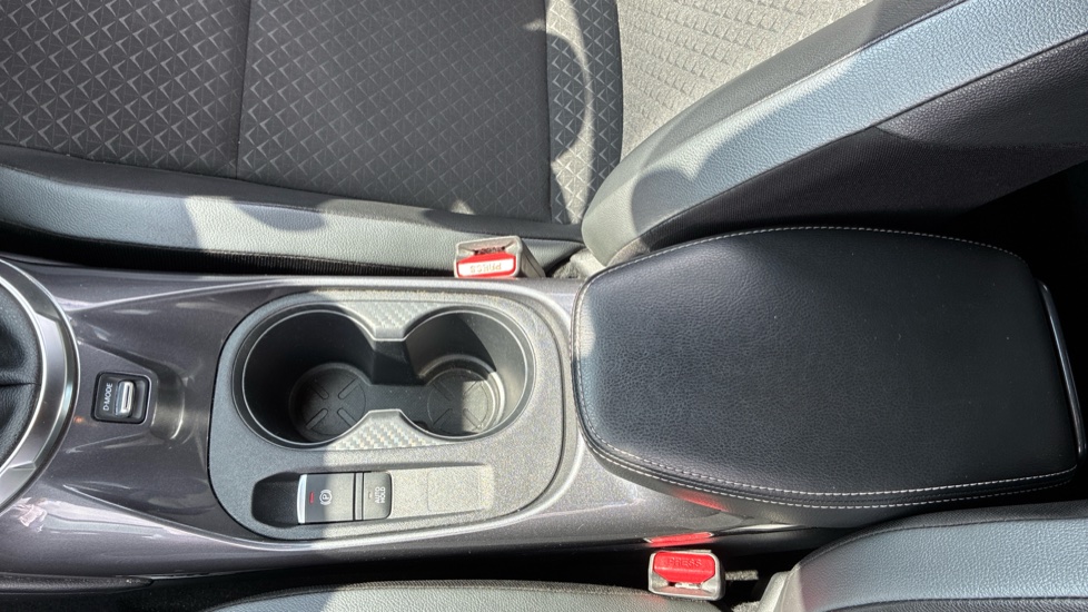 Nissan Juke 1.0 DiG-T 114 N-Connecta 5dr Petrol Hatchback - Image 41