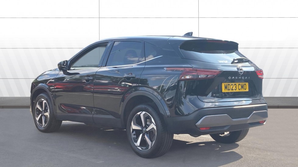 Nissan Qashqai 1.3 DiG-T MH N-Connecta 5dr Petrol Hatchback - Image 2