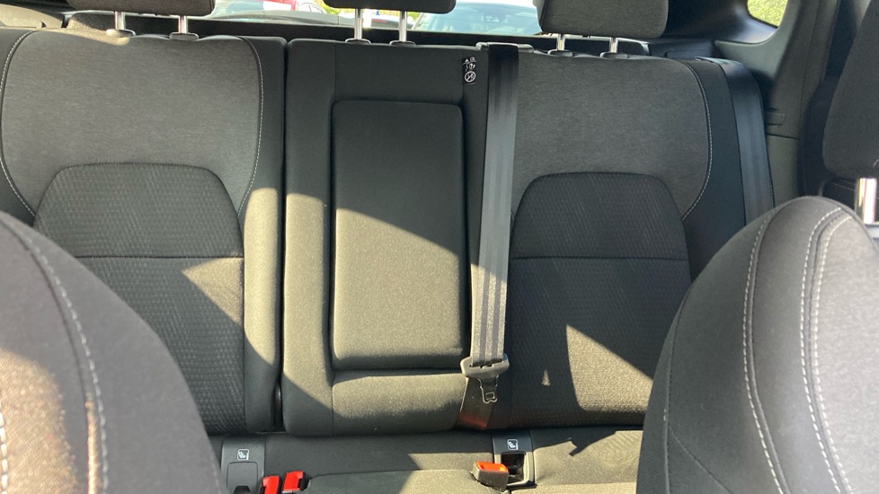 Nissan Qashqai 1.3 DiG-T MH N-Connecta 5dr Petrol Hatchback - Image 15