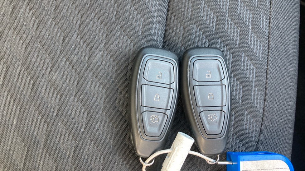 Ford Puma 1.0 EcoBoost Hybrid mHEV Titanium 5dr Petrol Hatchback - Image 20