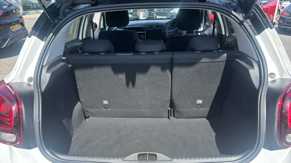 Citroen C3 1.2 PureTech Plus 5dr Petrol Hatchback - Image 4
