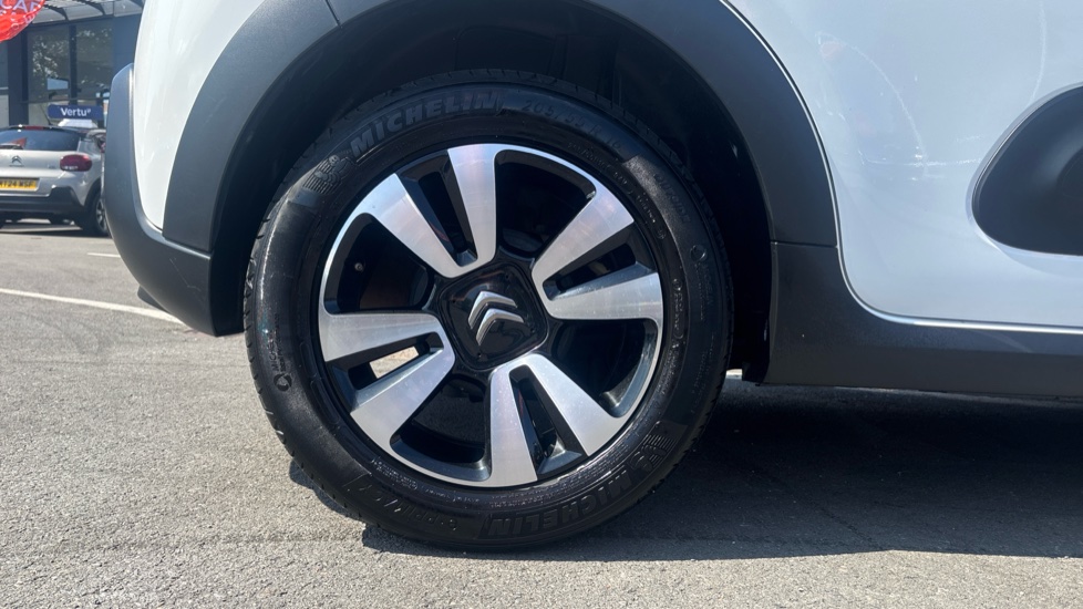 Citroen C3 1.2 PureTech Plus 5dr Petrol Hatchback - Image 7