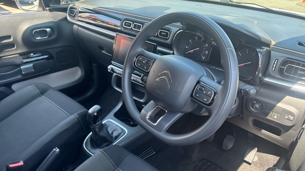Citroen C3 1.2 PureTech Plus 5dr Petrol Hatchback - Image 11