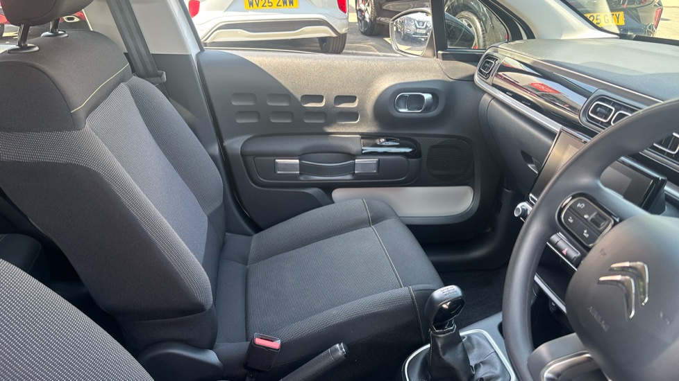 Citroen C3 1.2 PureTech Plus 5dr Petrol Hatchback - Image 14