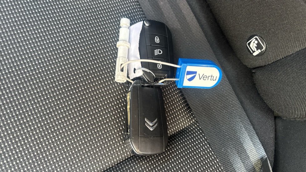 Citroen C3 1.2 PureTech Plus 5dr Petrol Hatchback - Image 20