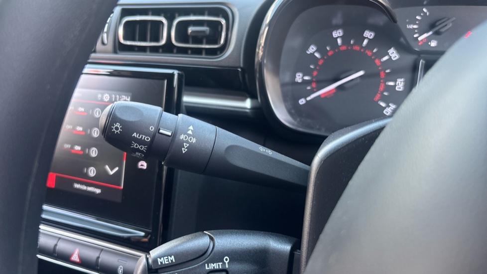 Citroen C3 1.2 PureTech Plus 5dr Petrol Hatchback - Image 25