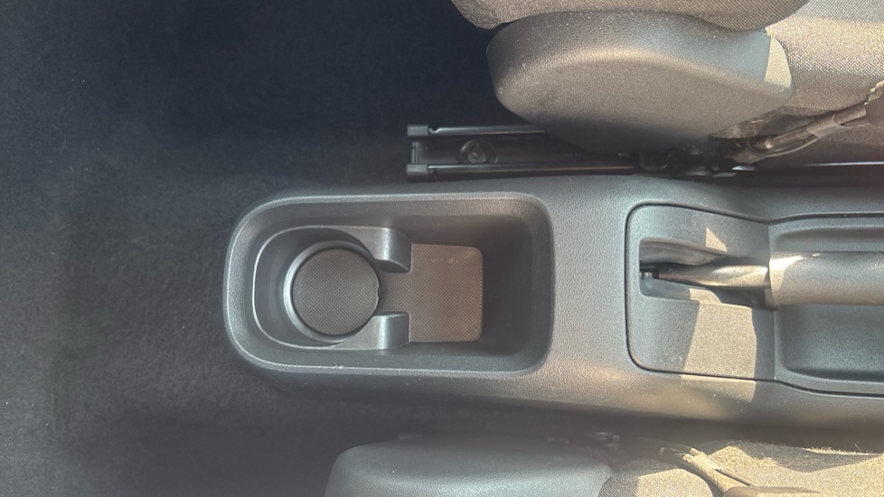 Citroen C3 1.2 PureTech Plus 5dr Petrol Hatchback - Image 23