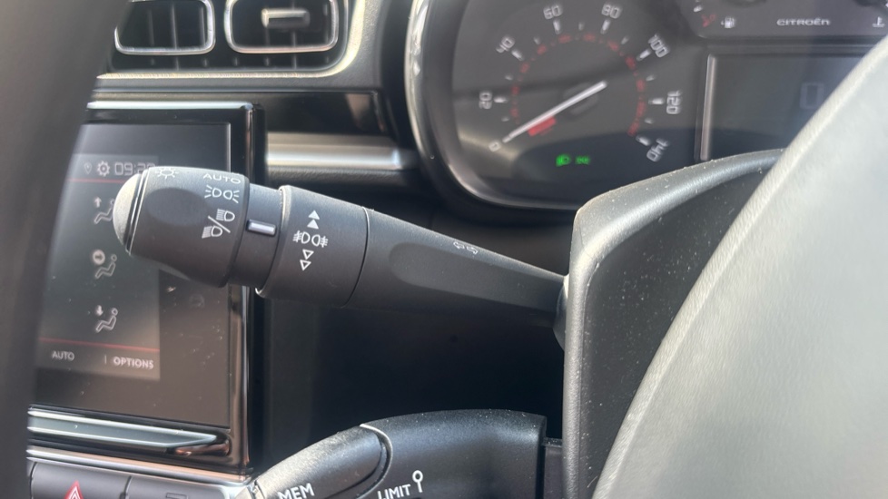 Citroen C3 1.2 PureTech Plus 5dr Petrol Hatchback - Image 28