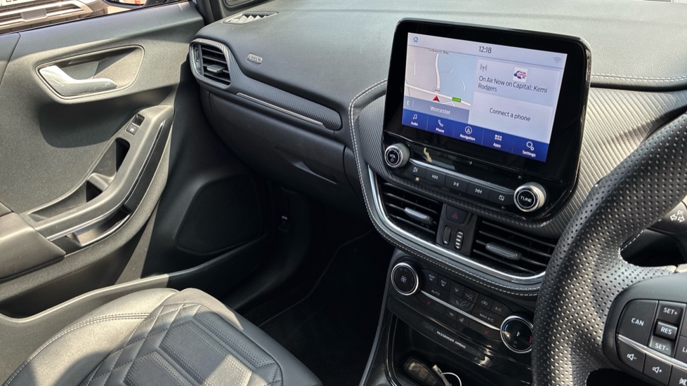 Ford Puma 1.0 EcoBoost Hybrid mHEV 155 ST-Line Vignale 5dr Petrol Hatchback - Image 14