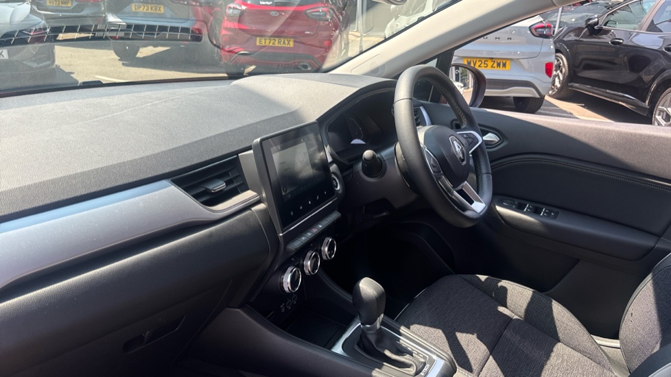 Renault Captur 1.6 E-Tech full hybrid 145 Techno 5dr Auto Hybrid Hatchback - Image 9