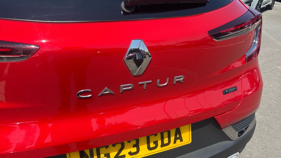Renault Captur 1.6 E-Tech full hybrid 145 Techno 5dr Auto Hybrid Hatchback - Image 35