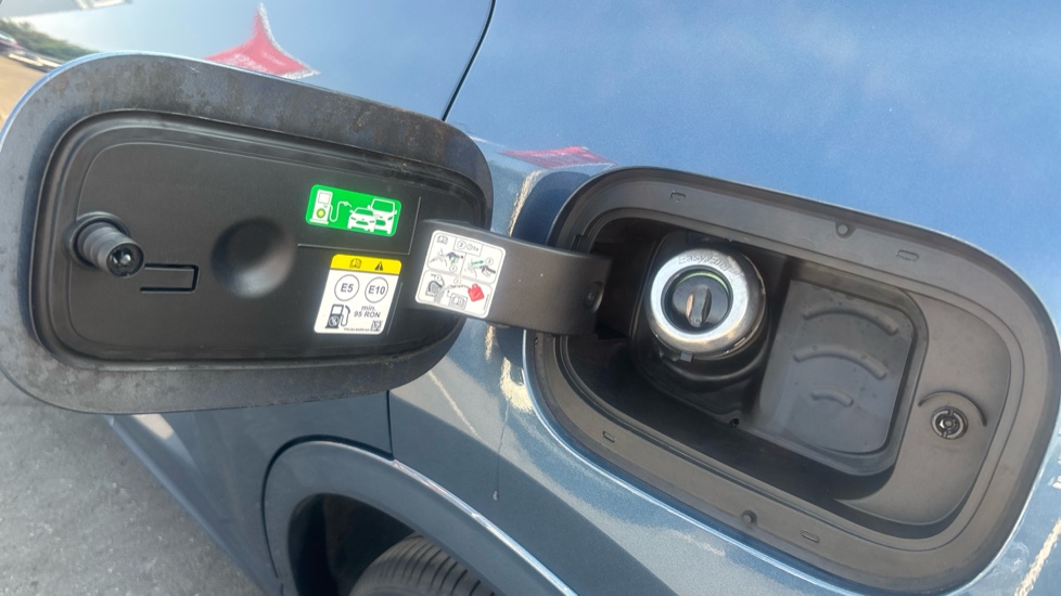Ford Kuga 1.5 EcoBoost 150 ST-Line Edition 5dr Petrol Estate - Image 8