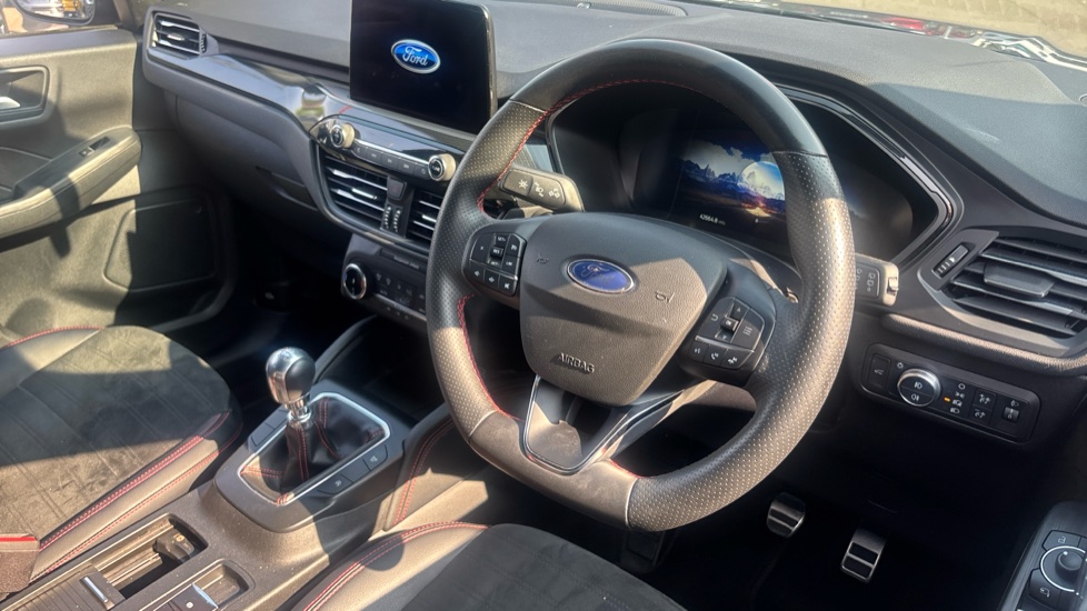 Ford Kuga 1.5 EcoBoost 150 ST-Line Edition 5dr Petrol Estate - Image 11