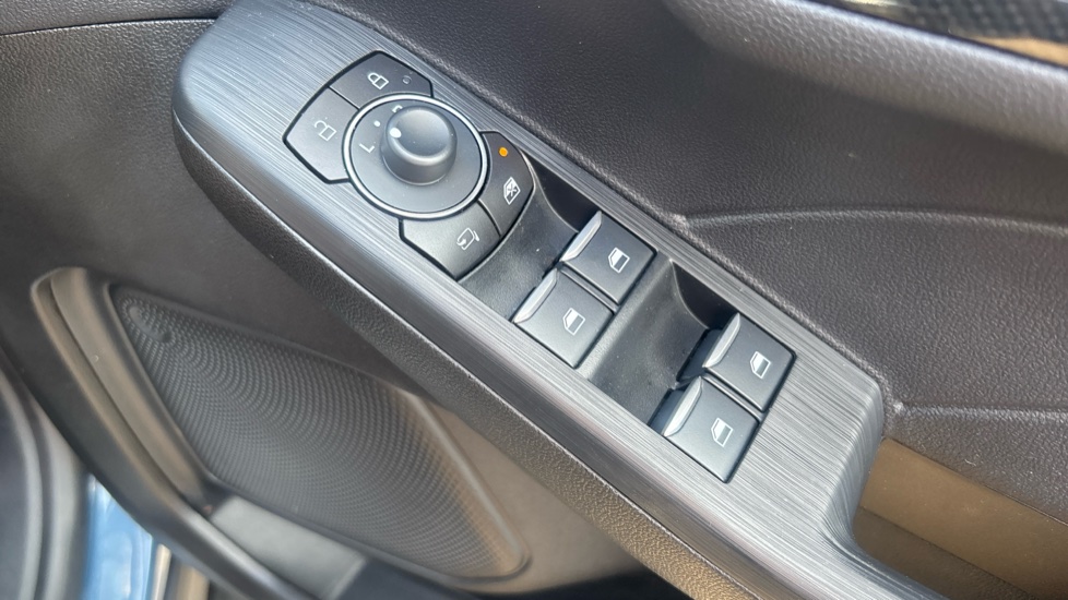 Ford Kuga 1.5 EcoBoost 150 ST-Line Edition 5dr Petrol Estate - Image 26